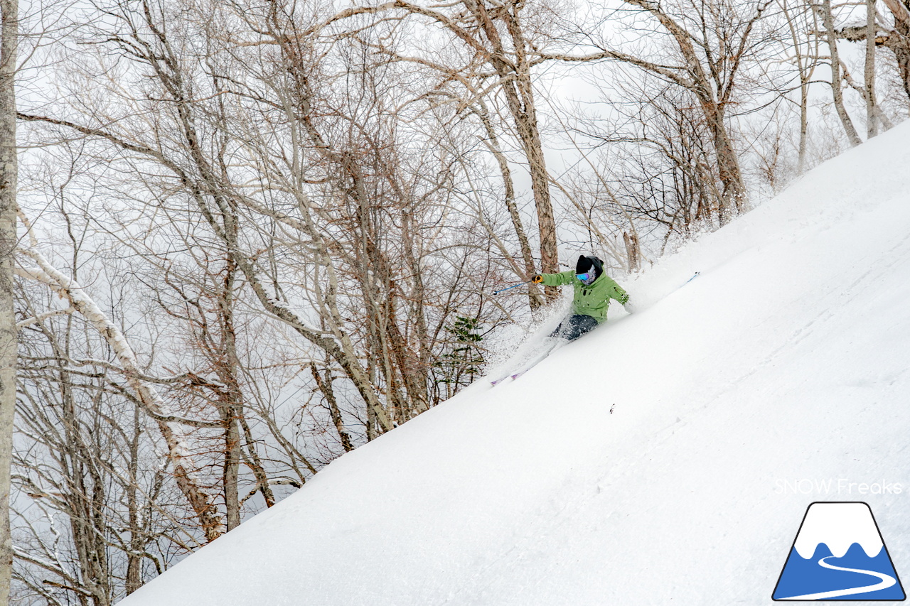 サッポロテイネ｜今シーズンは春セッション！プロスキーヤー・谷藤昌司さんと滑る１日。まさかのパウダー？！